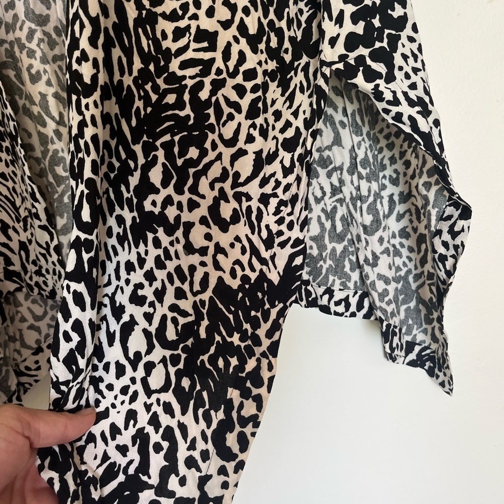 Scoop Black and White Animal Print One Size Lightweight Kimono, Women’s Sz M/L - Picture 8 of 16